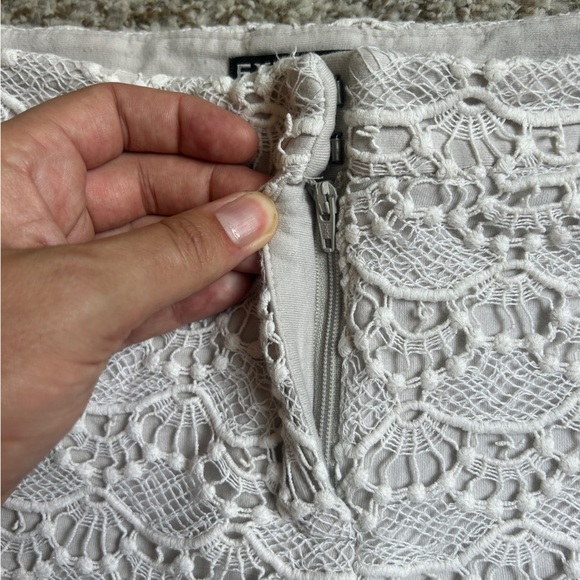 Express Off-White Lace Crochet Shorts Neutral Casual  Comfy 10 - Picture 4 of 9
